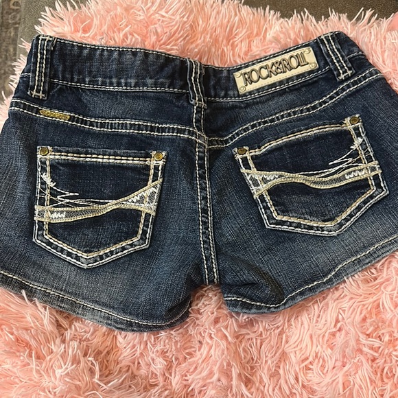 Rock & Roll Cowgirl Pants - Rock & Roll Denim Shorts w/ white stitching size 26